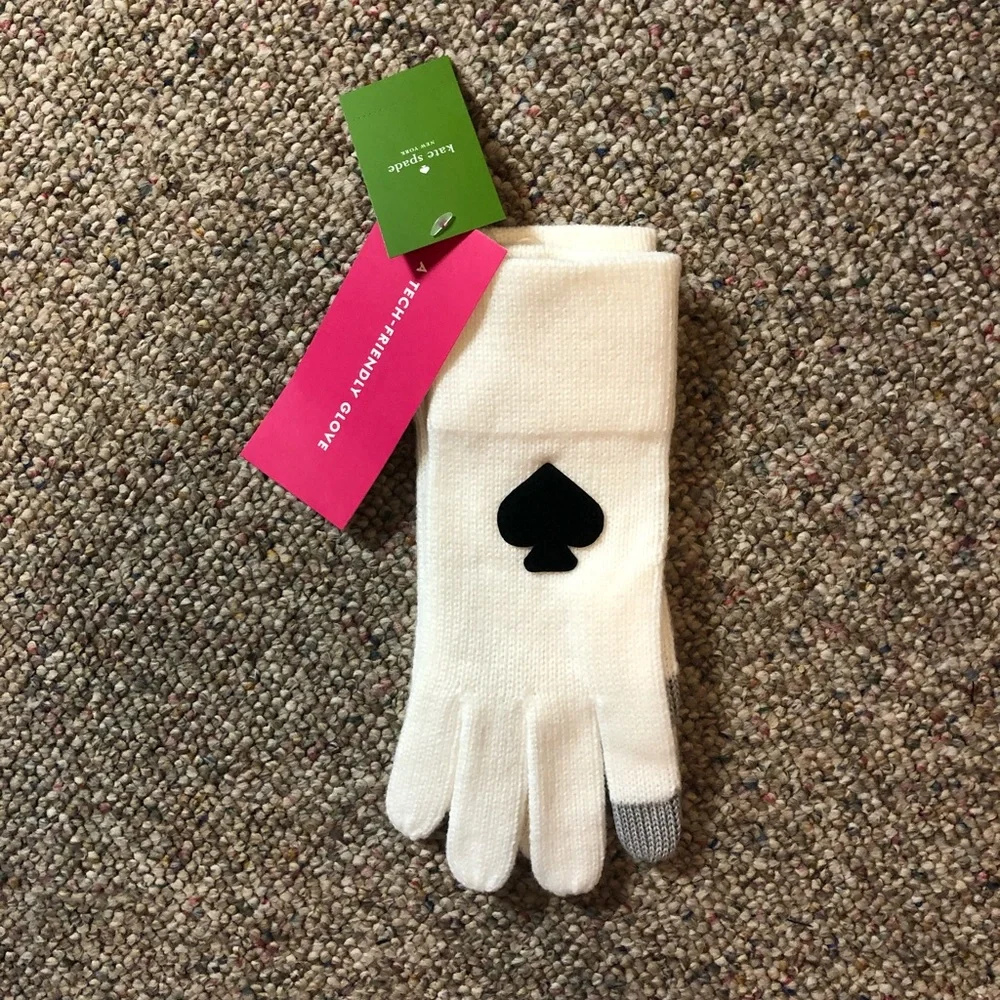 🆕 kate spade ny ♠️ Spade Gloves Cream